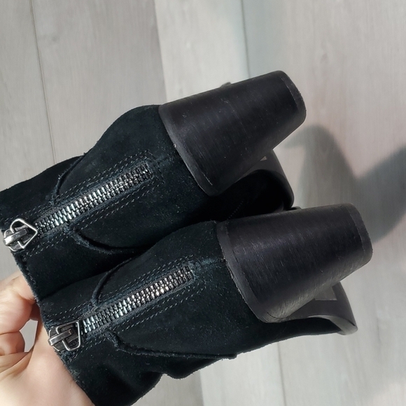 Steve Madden Women "Like New "Milaan Suede Ankle Heels Booties shoes sz 6.5M - Picture 6 of 12